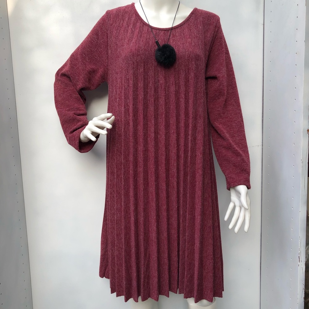 Vasna‎ Burgundy Dress Size M